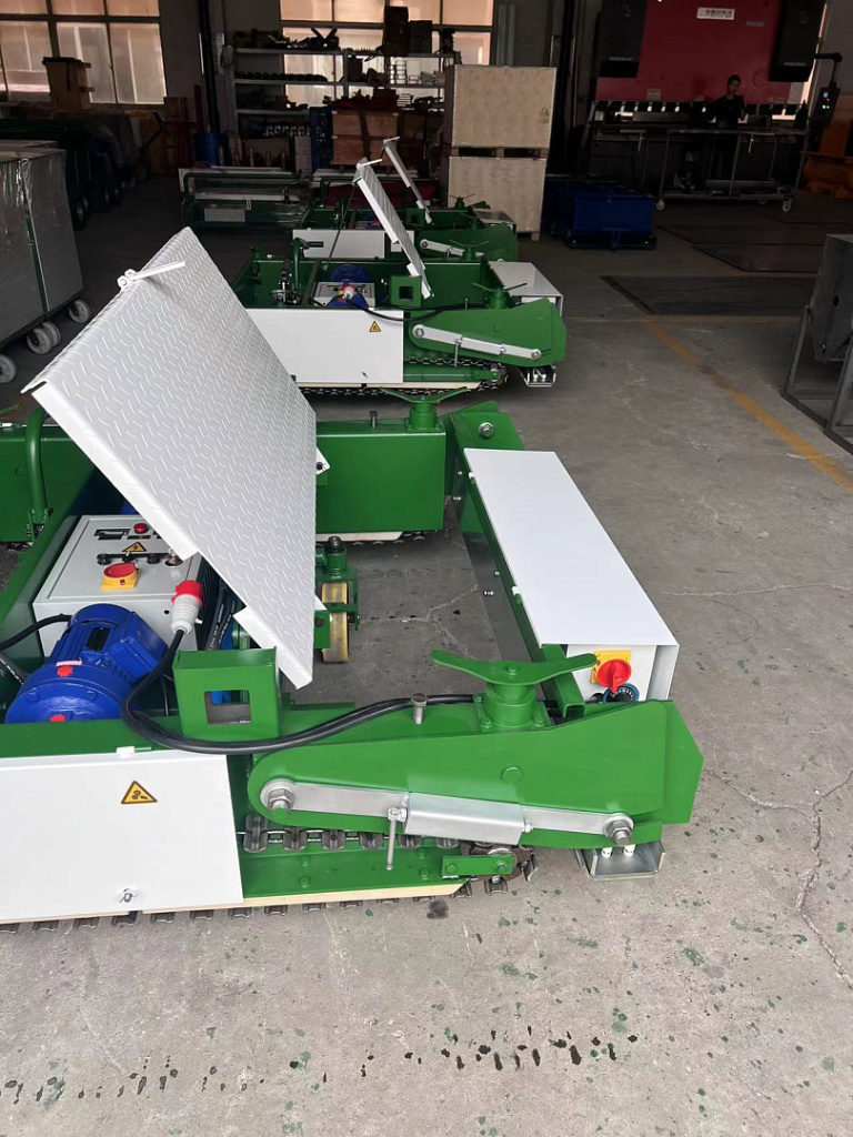 Укладчик резиновой крошки TPJ-1.5 Укладчик резиновой крошки TPJ-1.5