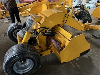Планировщик грунта с лазерным управлением 12PW-250C Планировщик грунта с лазерным управлением 12PW-250C